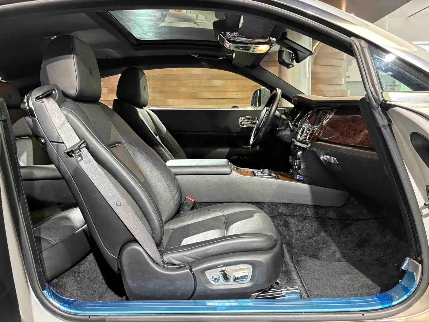 Rolls-Royce Wraith 2013 6.6T Standard фото 21