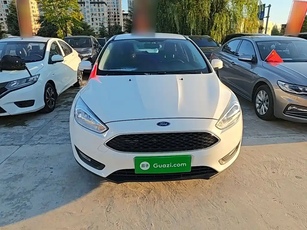 Фото 3 - Ford Focus