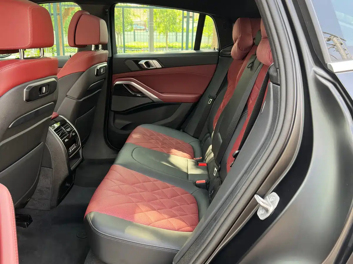 Фото 16 - BMW X6