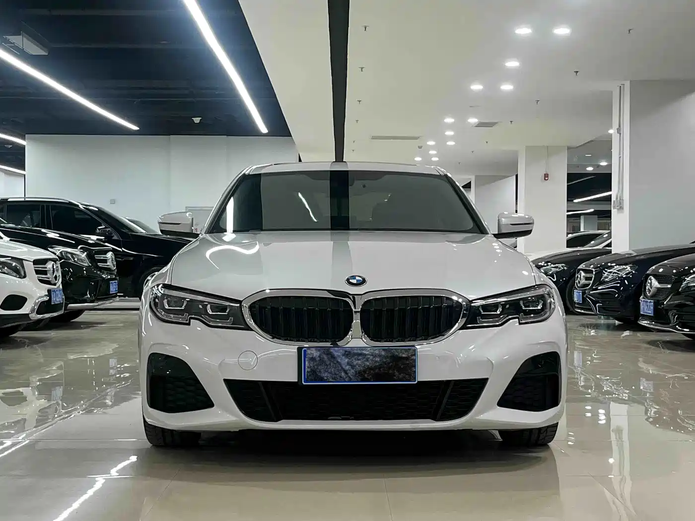 صورة 2 - BMW 3 Series