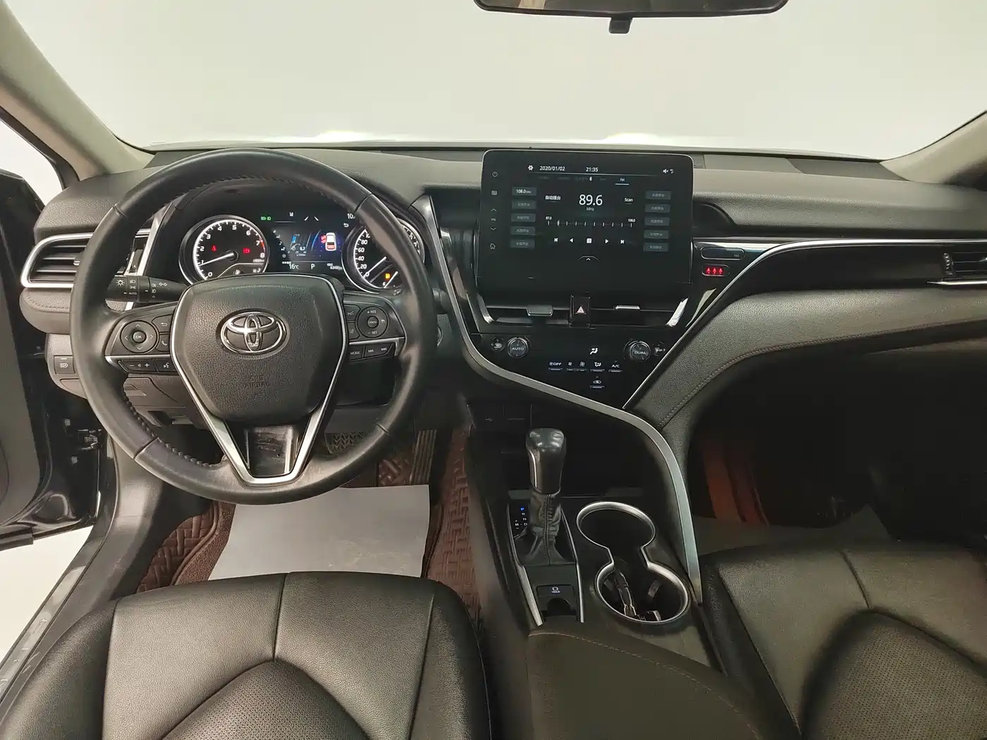 Toyota Camry 2021 2.0G Luxury Edition фото 11