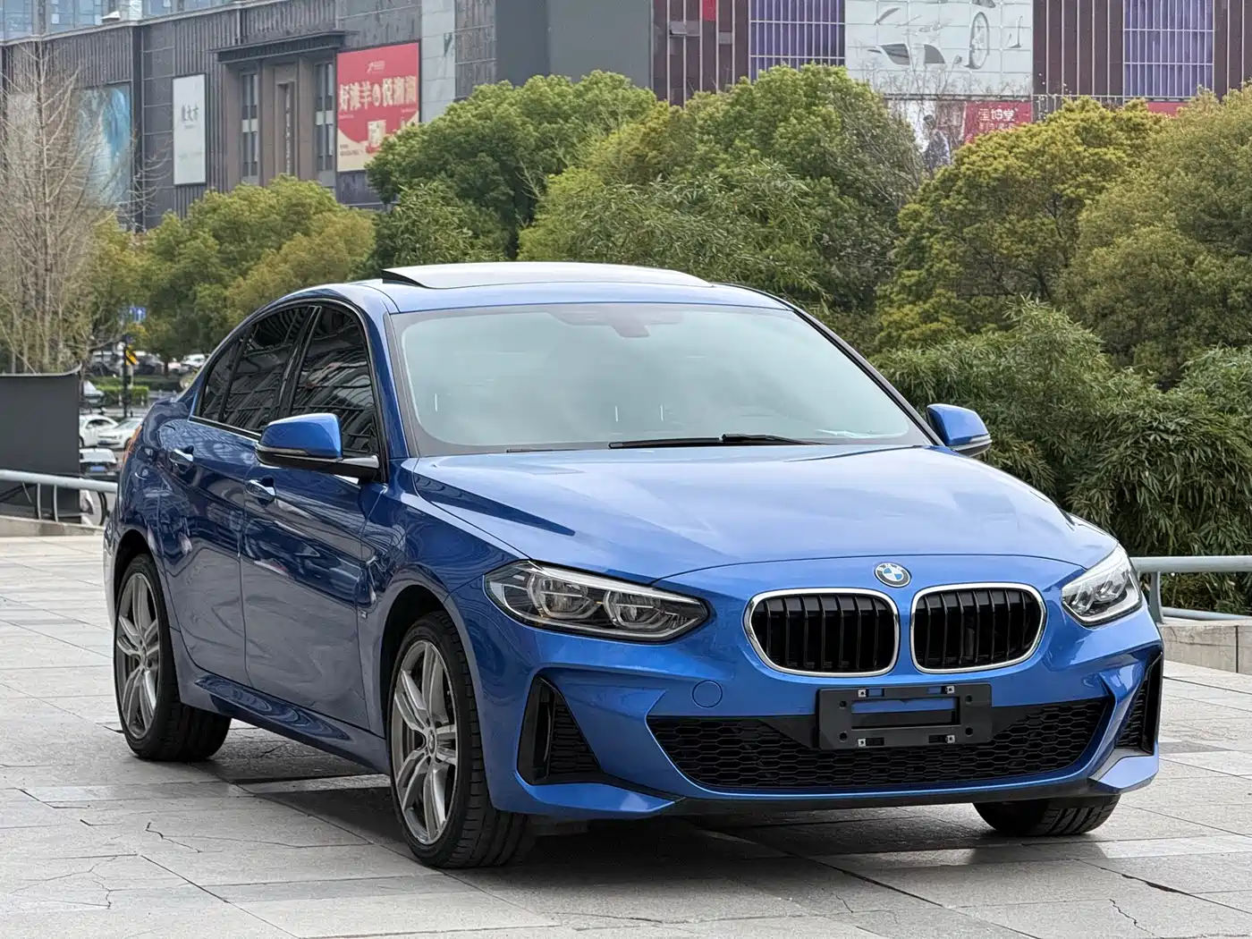 BMW 1 Series 2019 120i Leading M Sport Package фото 9