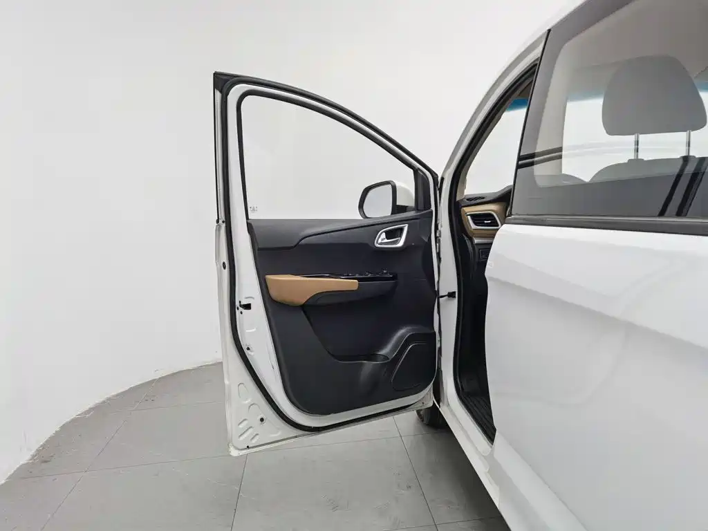 Jinbei F50 2019 2017 1.6L Manual Comfort