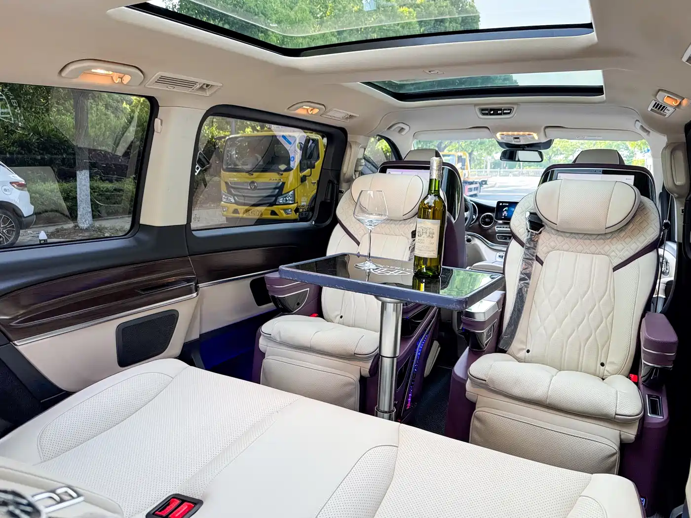 Mercedes-Benz V-Class 2022 V 260 Pilot Edition фото 33
