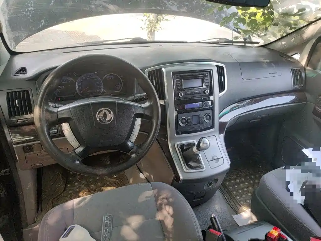 Dongfeng Fengxing Fengxing CM7 2015 2014 2.4L Manual Business Edition