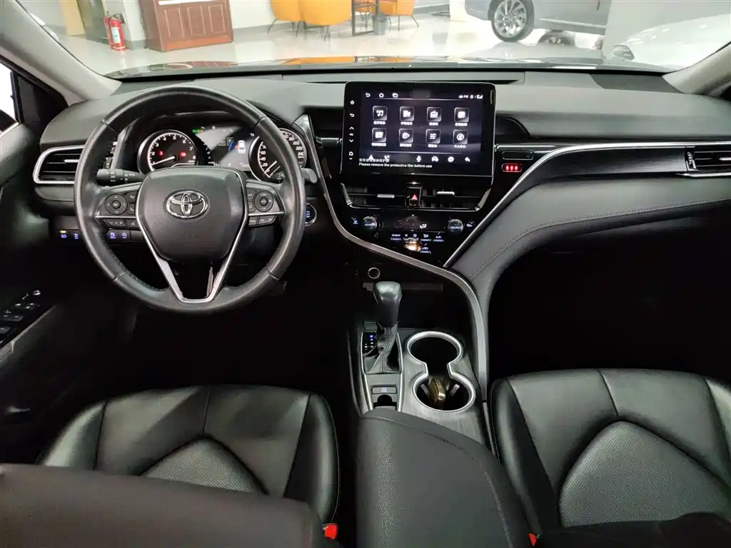 Toyota Camry 2023 2.0G Luxury Edition фото 6