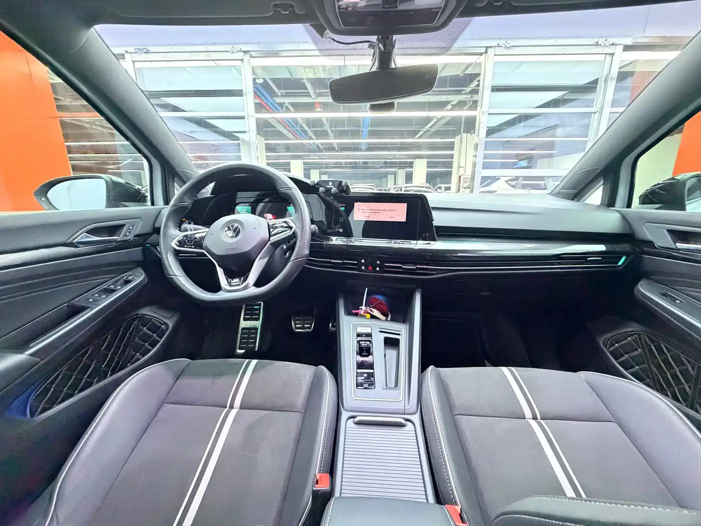 Volkswagen Golf 2023 Model 280TSI DSG R-Line фото 10