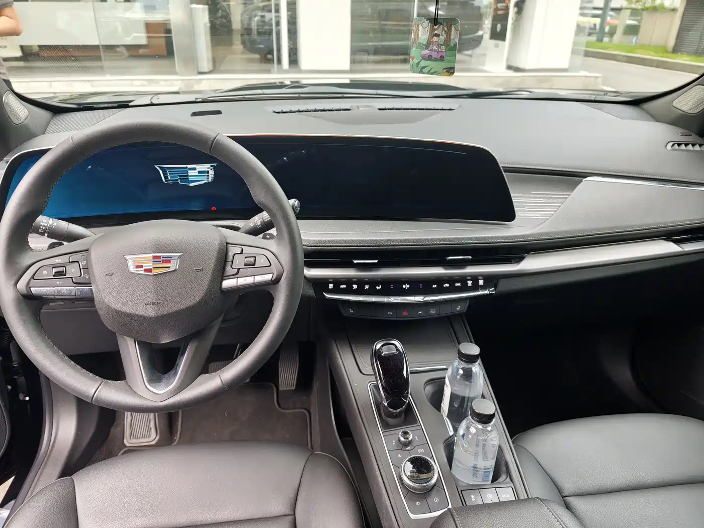 Cadillac XT4 2024 28T 2WD Luxury фото 6