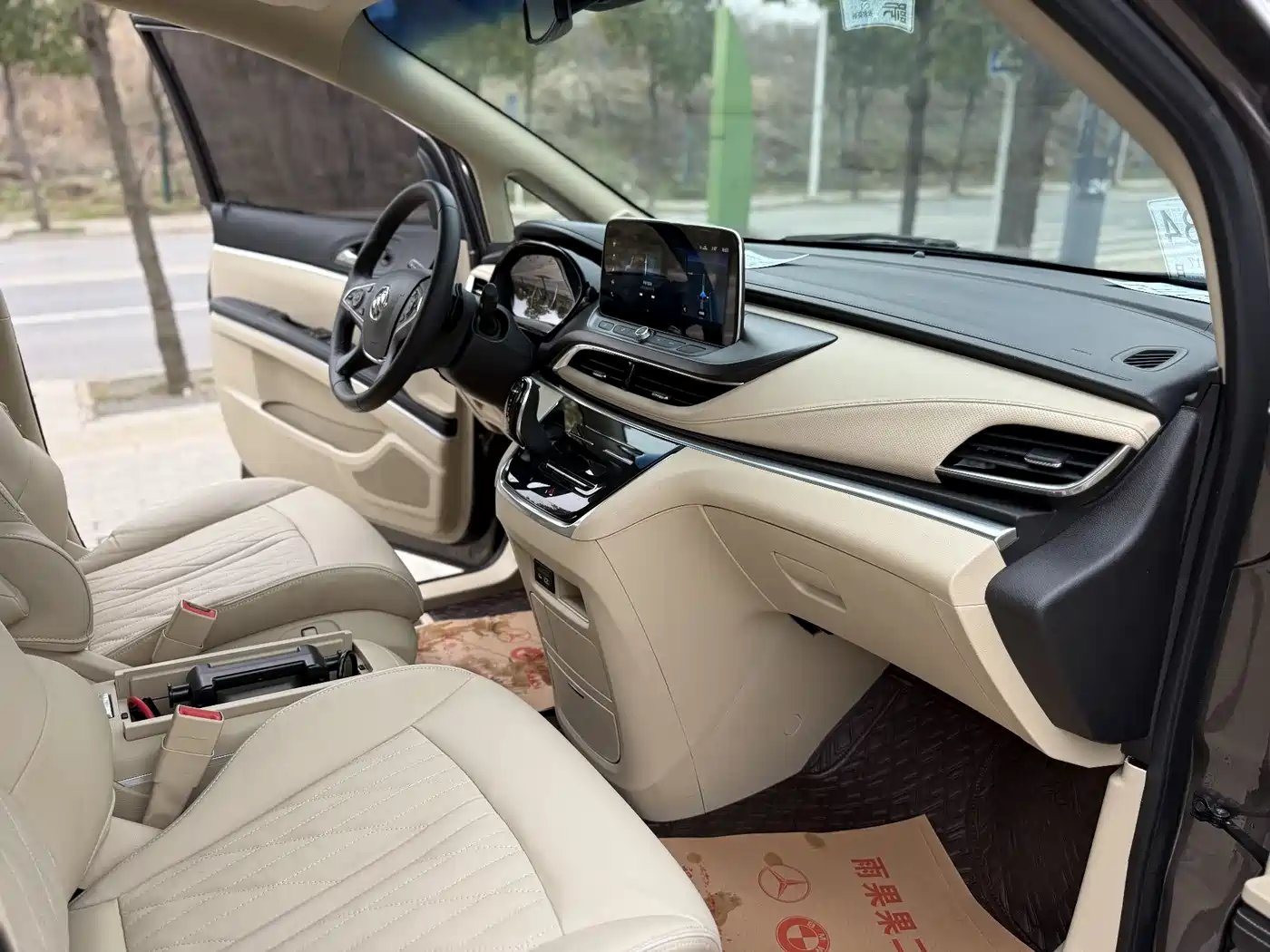 Buick GL8 2023 Land Business Class 652T Luxury фото 7