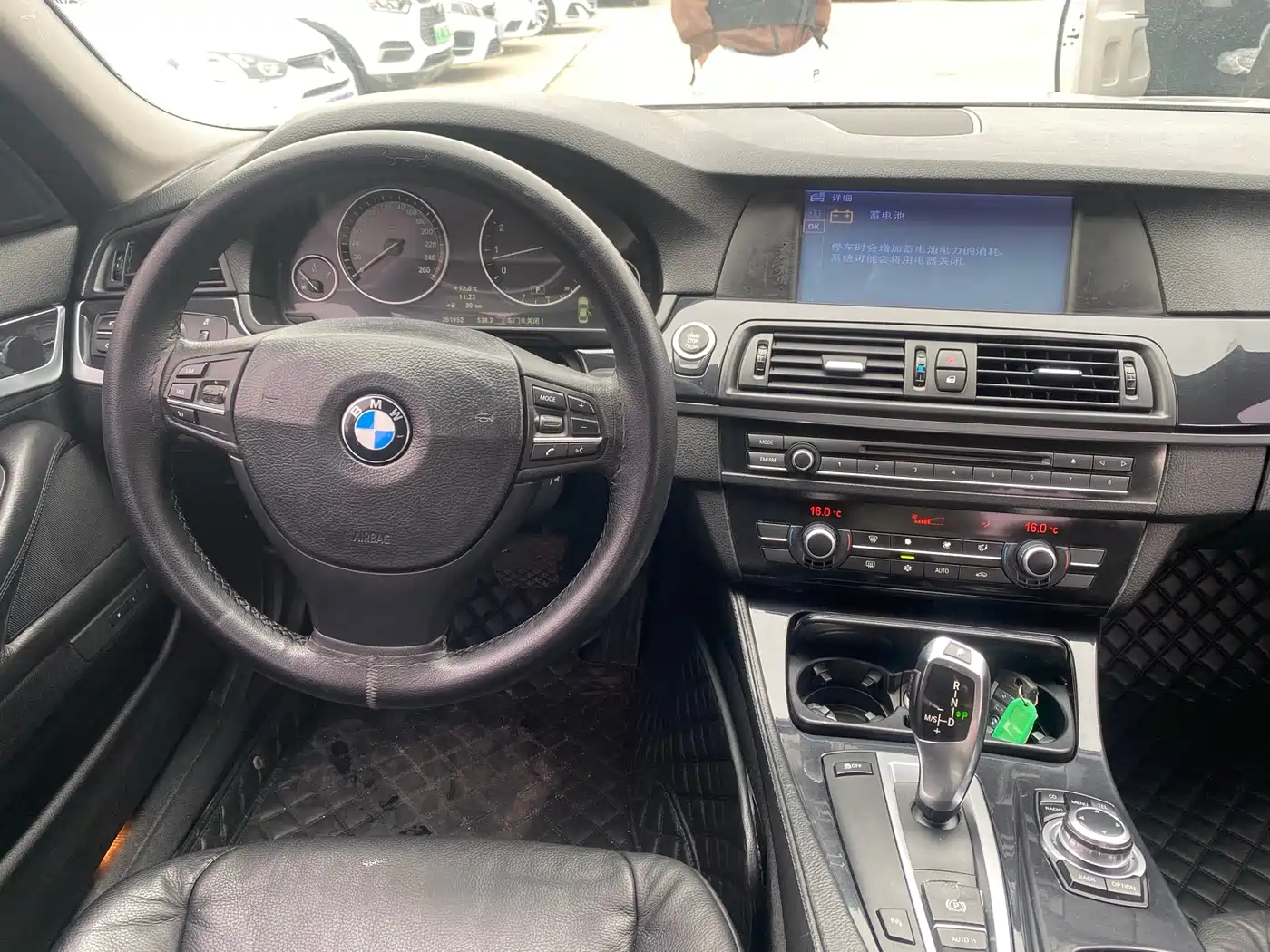 BMW 5 Series 2011 520Li Elegance фото 11