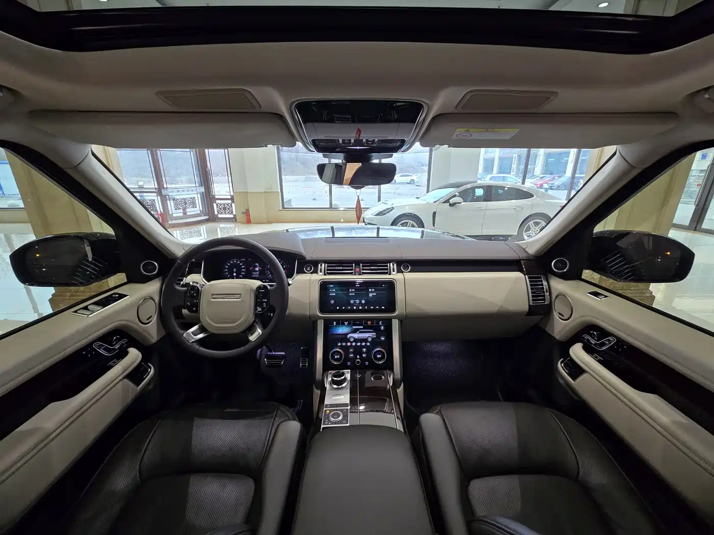 Land Rover Range Rover 2021 3.0 L6 Heritage Edition фото 17