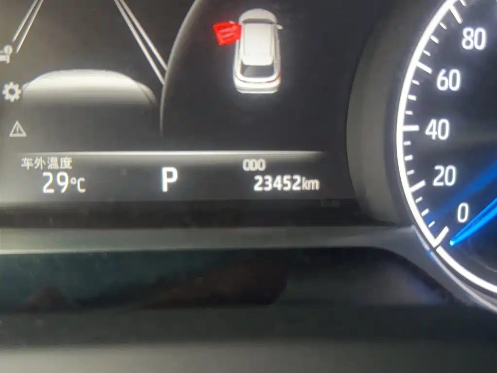 Toyota Lingfang HARRIER 2023 Hybrid 2.5L CVT 4WD Premium Edition фото 7