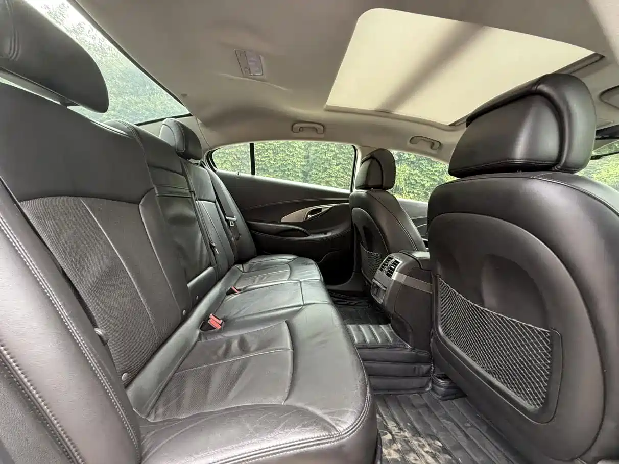 Фото 8 - Buick LaCrosse