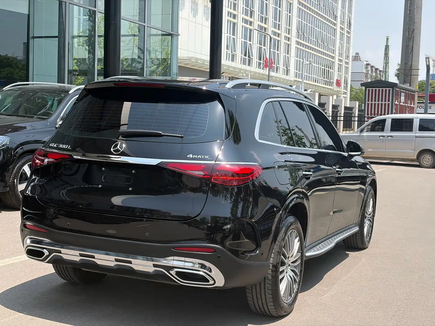 Mercedes-Benz GLC 2025 GLC 300 L 4MATIC Dynamic 5-seater фото 5