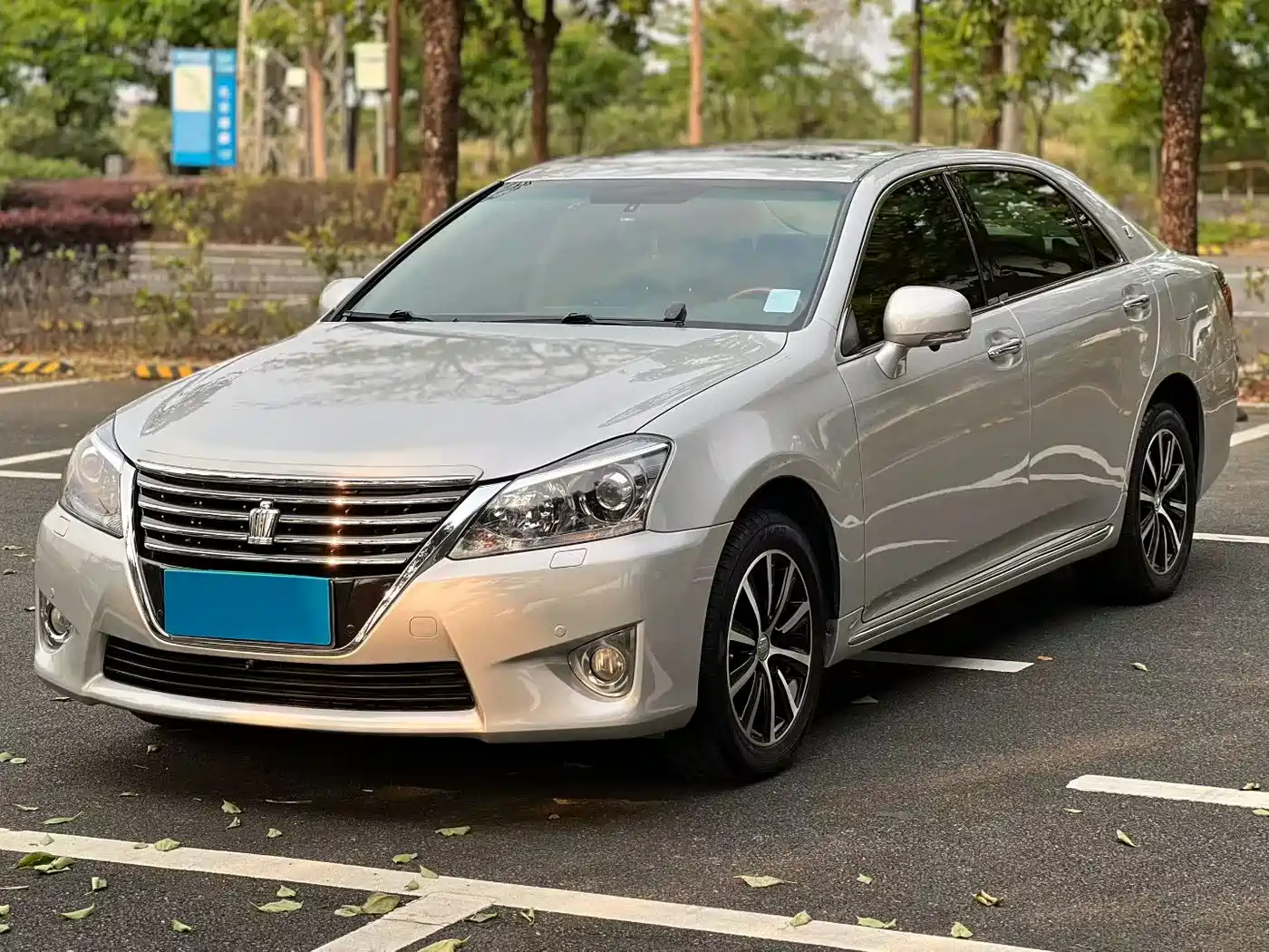 Toyota Crown 2012 2.5L Royal Leather Edition