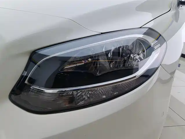 Mercedes-Benz B-Class 2018 B 200 Sport — фото 5