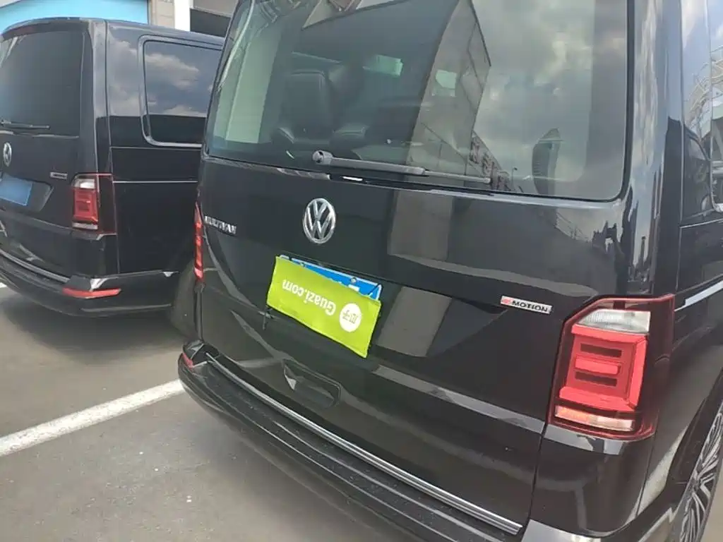 Volkswagen Multivan 2018 2018 2.0TSI 4WD Premium Edition 7-Seater