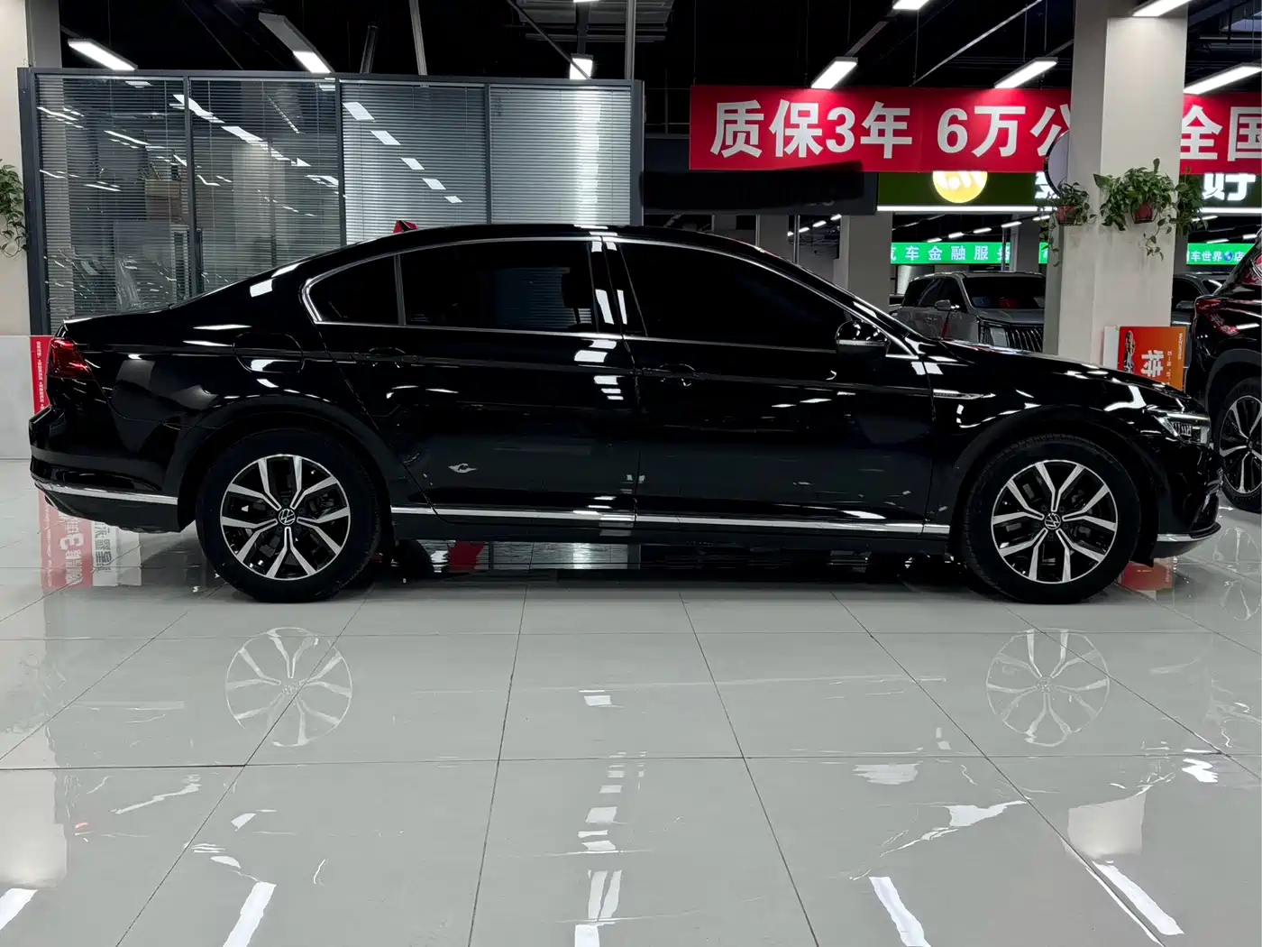 Volkswagen Magotan 2021 330TSI DSG 30th Anniversary Edition фото 8