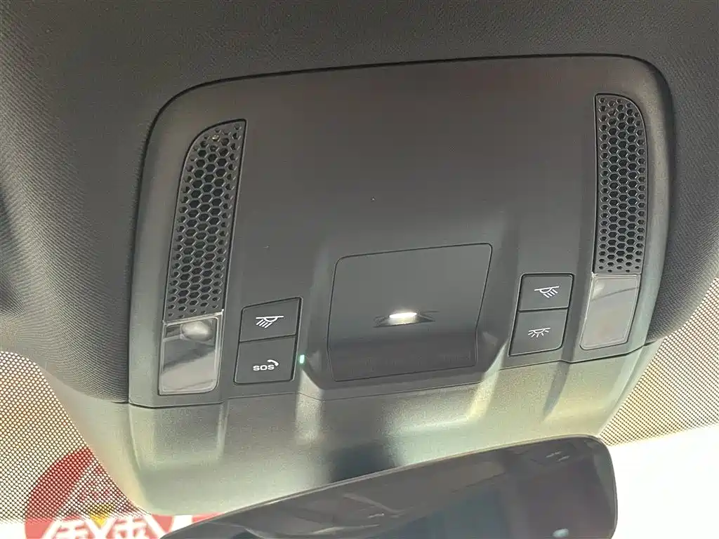 Porsche Taycan 2019 Taycan 4S фото 24