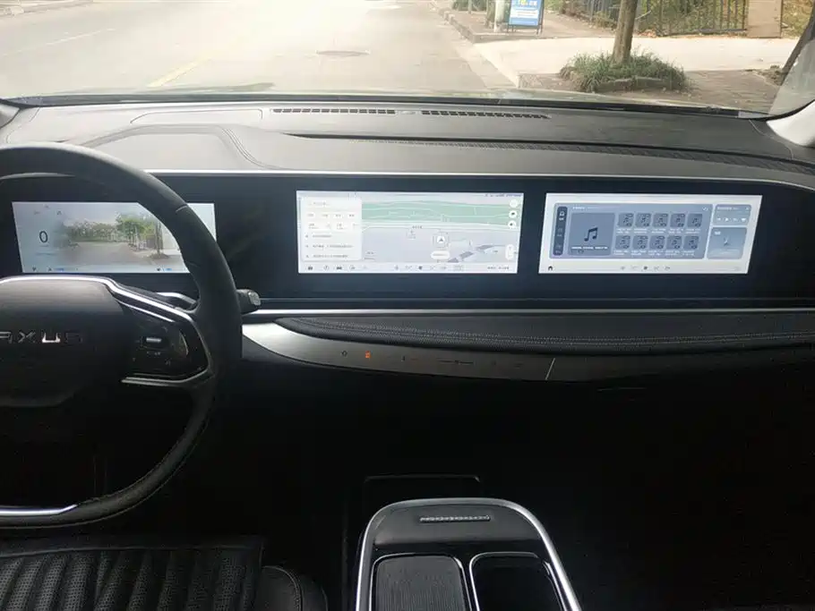 SAIC Maxus Maxus G90 2022 2.0T Nebula 7-Seater Edition фото 13