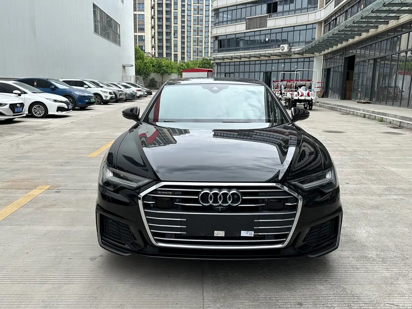 Audi A6L 2021 55 TFSI quattro Flagship Dynamic фото 2