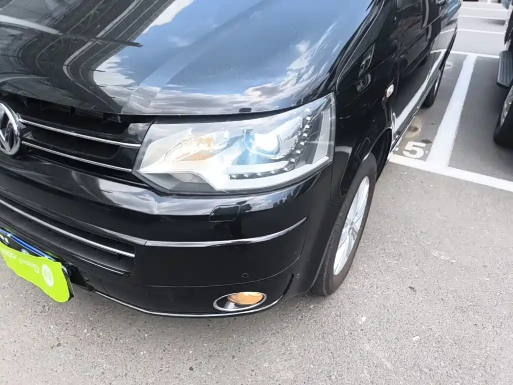 Volkswagen Multivan 2015 2012 2.0TSI 2WD Luxury Edition