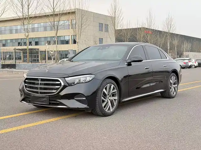 MERCEDES-BENZ E CLASS