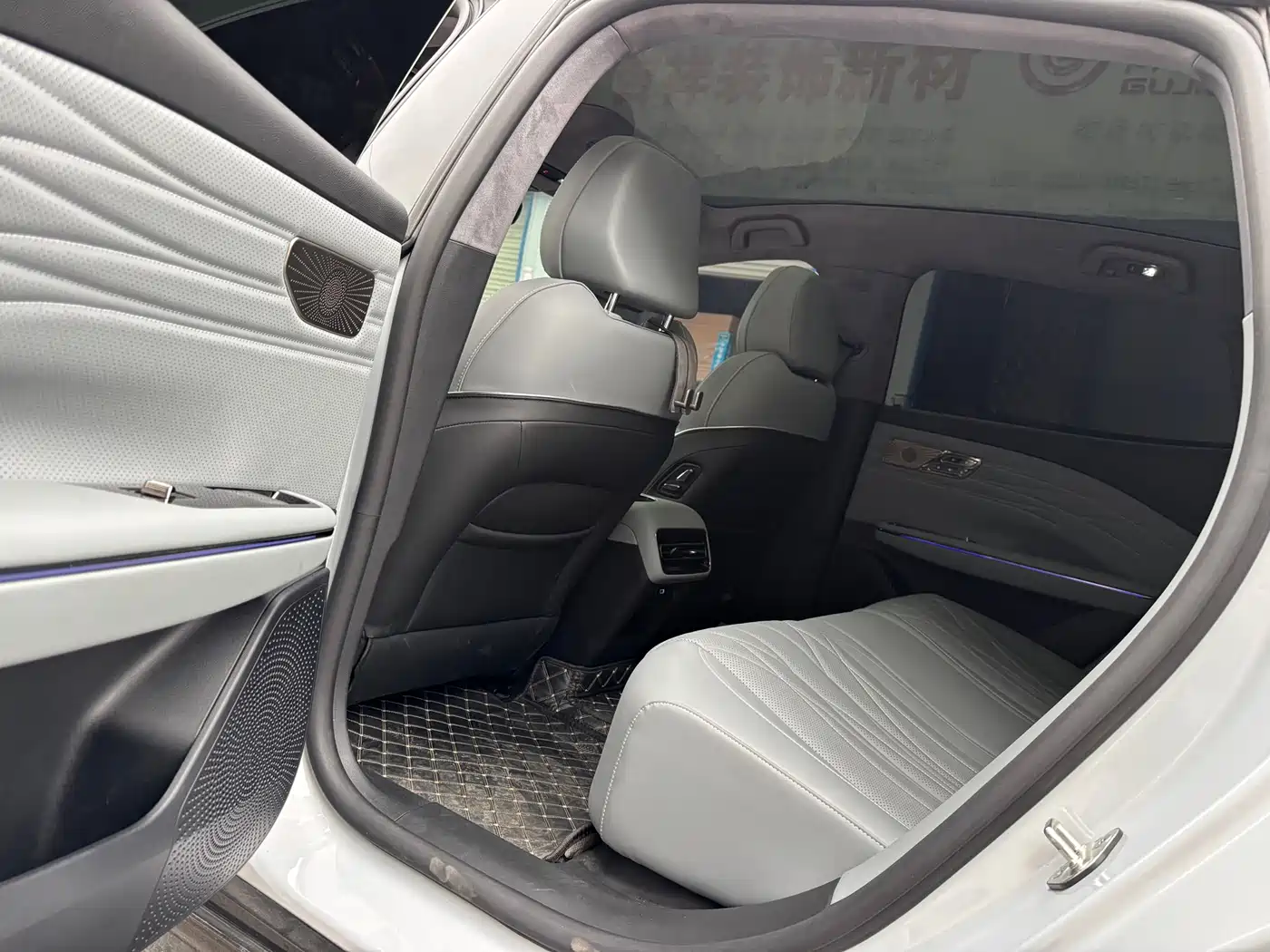 GEELY GALAXY GALAXY E8