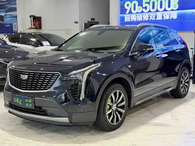 Cadillac XT4 28T, моноприводный, Leader
