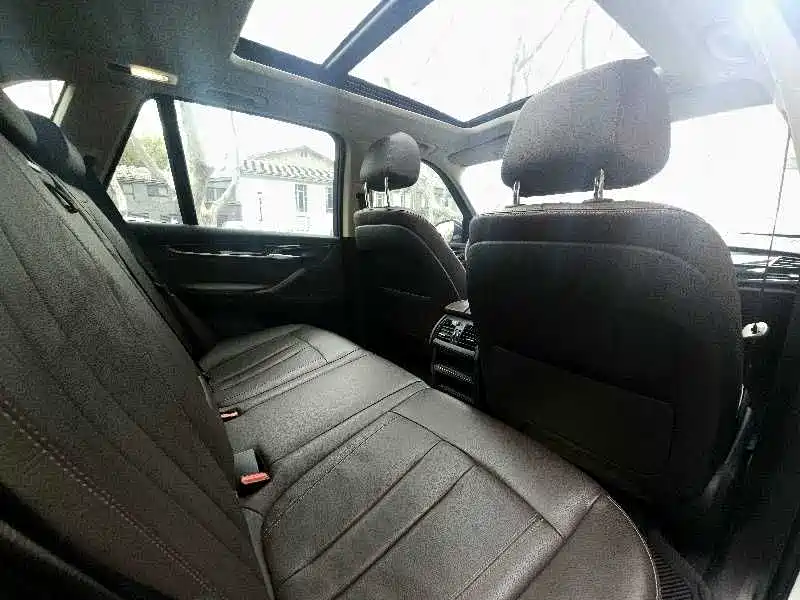 BMW X5 (Import) 2018 xDrive28i фото 11