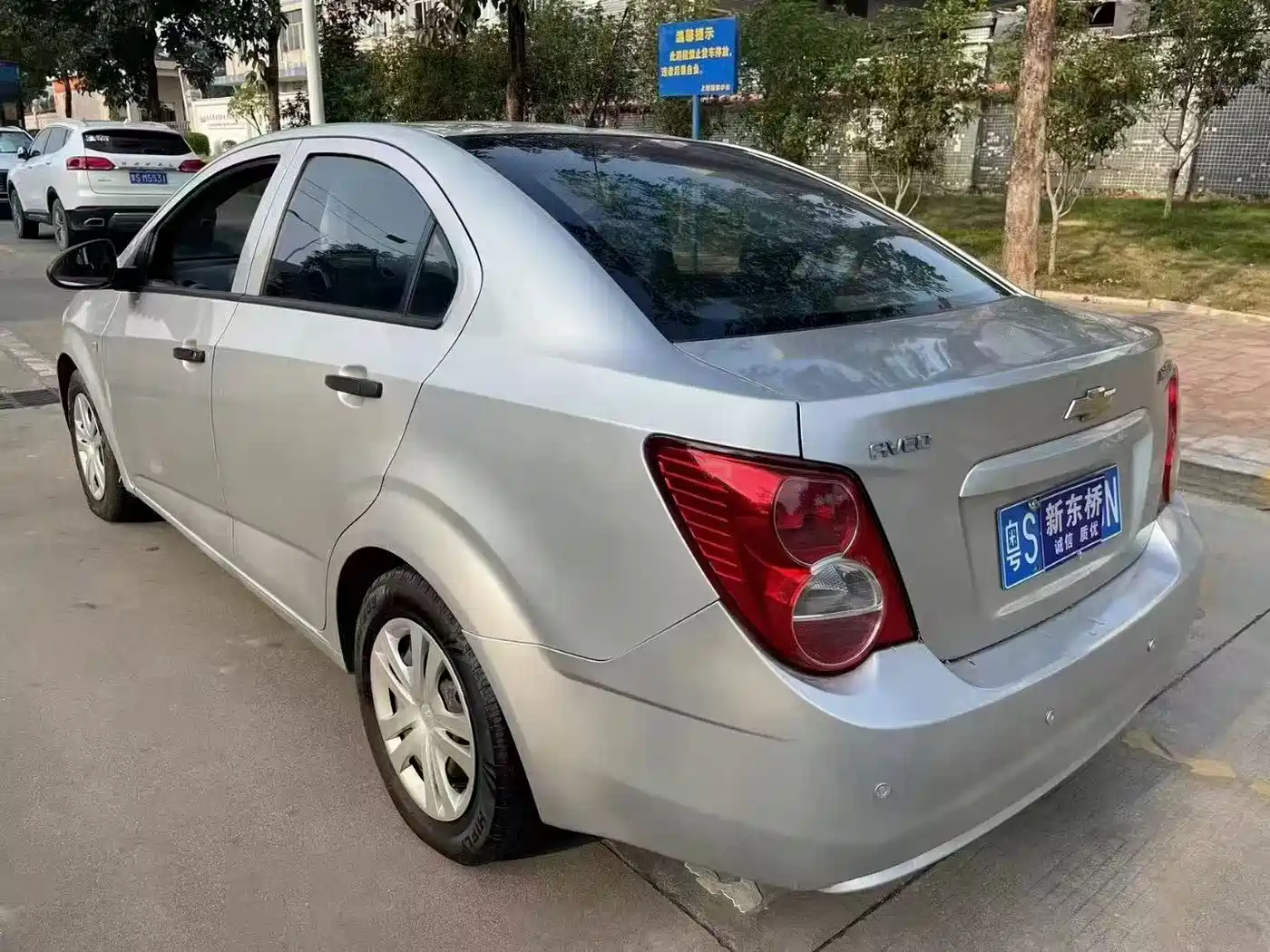 Chevrolet Aveo 2012 2011 Sedan 1.4L AT SL