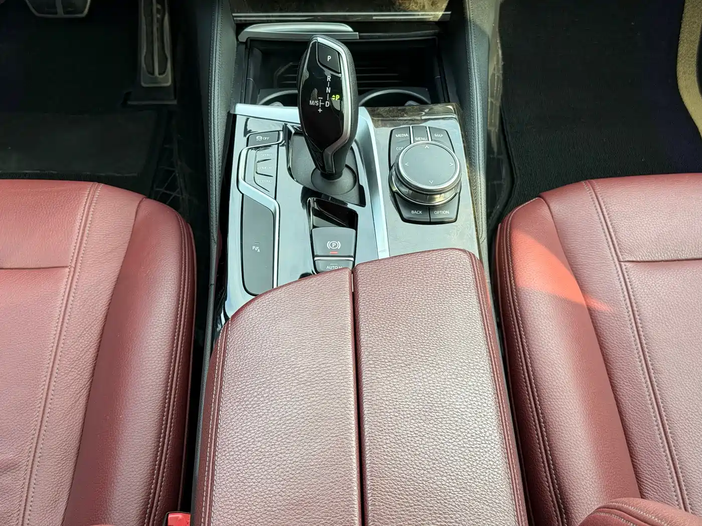 BMW 5 Series 2019 530Li Leading M Sport Package фото 9