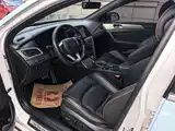 Photo 7 - Hyundai Sonata