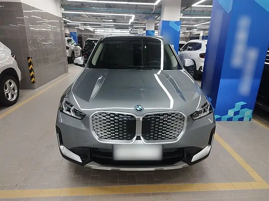 BMW iX1 2023 xDrive30L X Design Package фото 3
