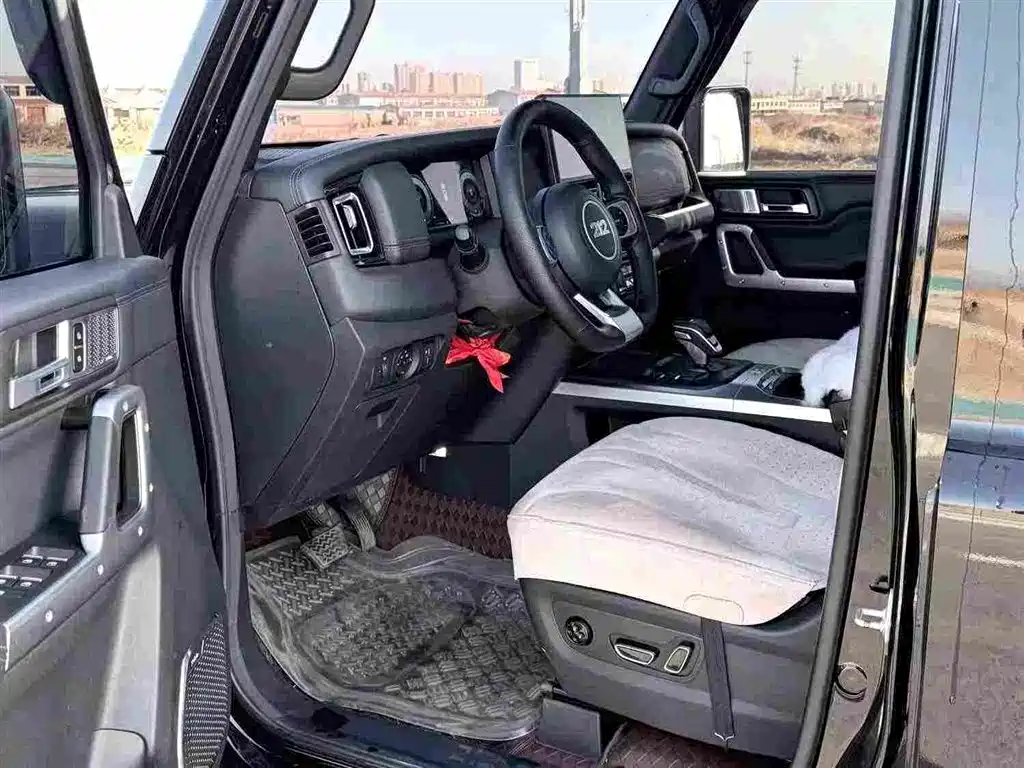 212 T01 2025 2024 2.0T Explorer