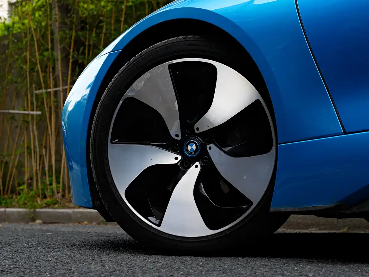 BMW i8 2014 Standard фото 6