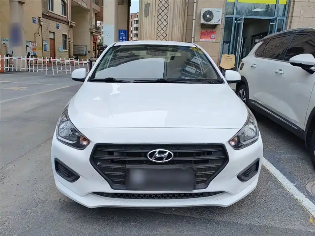 HYUNDAI RENA
