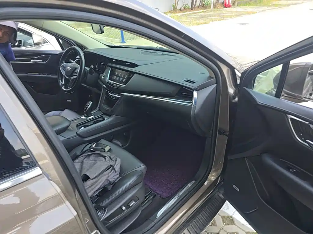 Cadillac XT5 2016 2016 25T Luxury Model