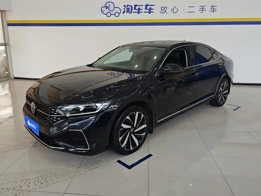Volkswagen Passat 2023 Facelift 330TSI Starlight Elite Edition