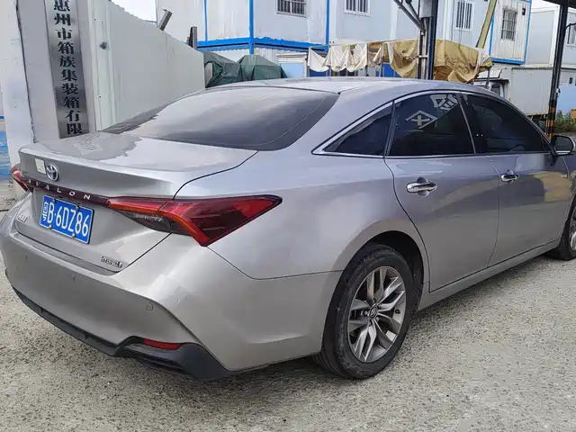 Toyota Avalon 2019 Hybrid 2.5L Luxury Edition China VI — фото 4