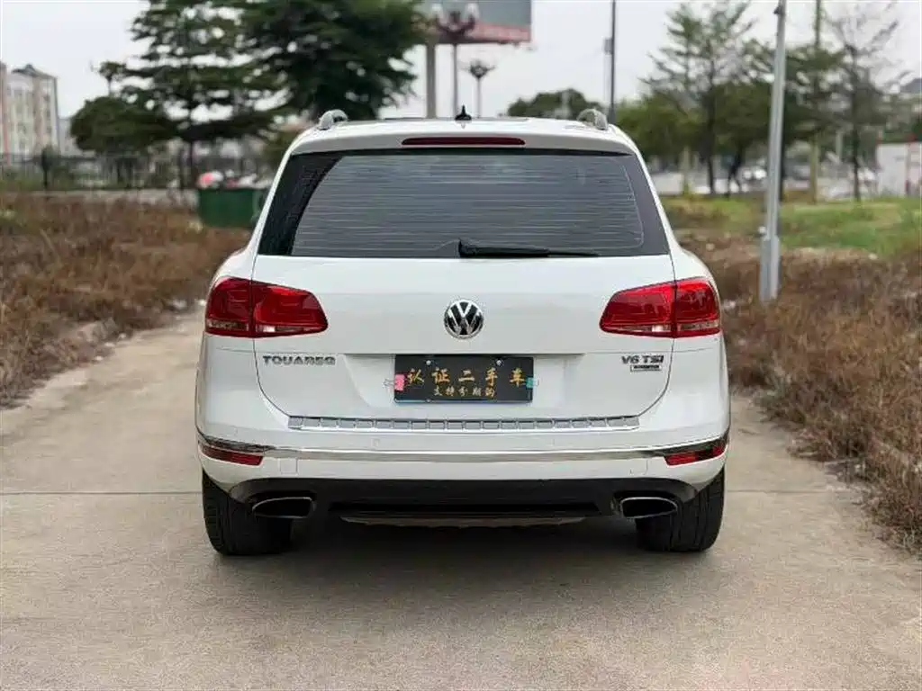 Volkswagen Touareg 2015 3.0TSI Standard Edition фото 8