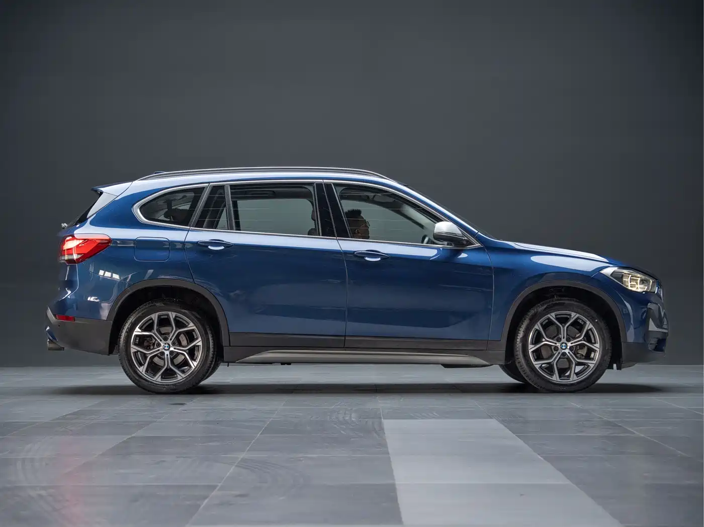 BMW X1 2022 sDrive20Li Fashion фото 8
