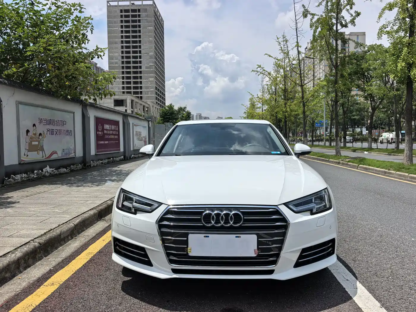 Photo 2 - Audi A4L