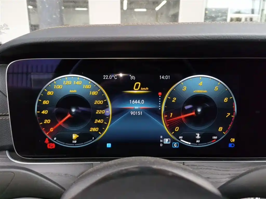 MERCEDES-BENZ E-CLASS