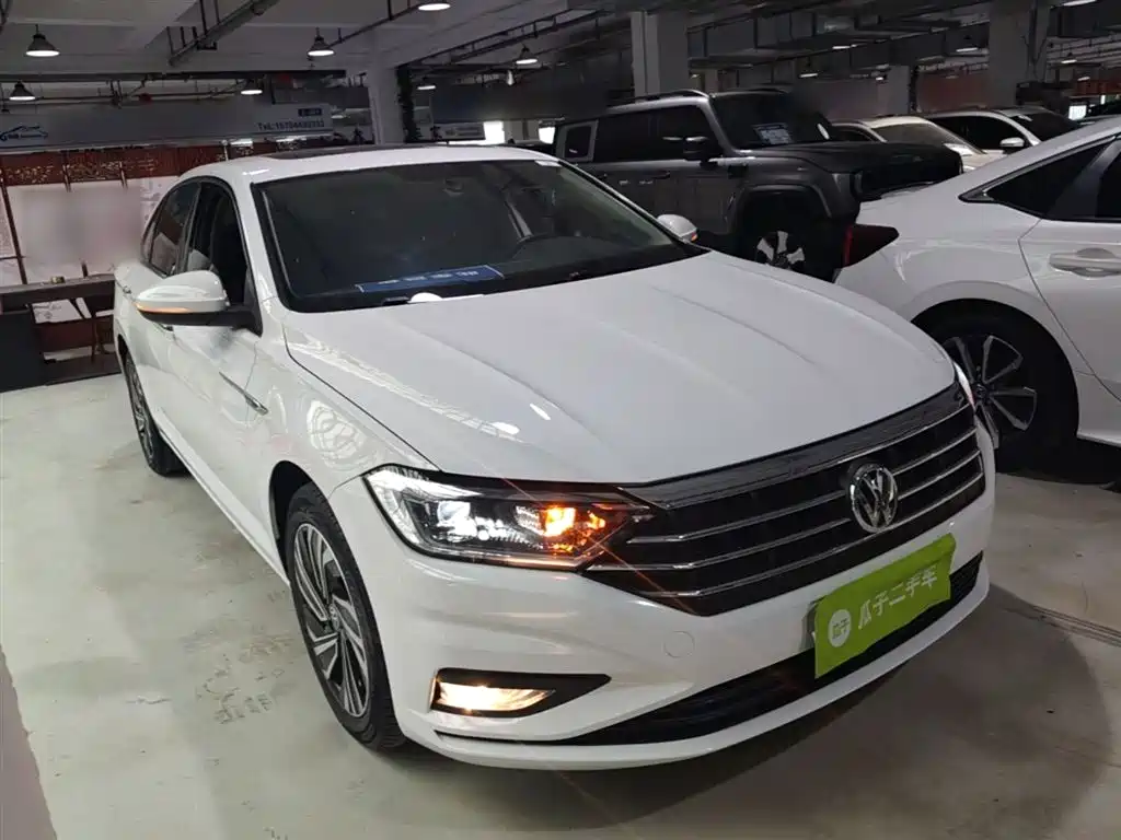 Volkswagen Sagitar 2021 280TSI DSG 30th Anniversary Edition фото 4