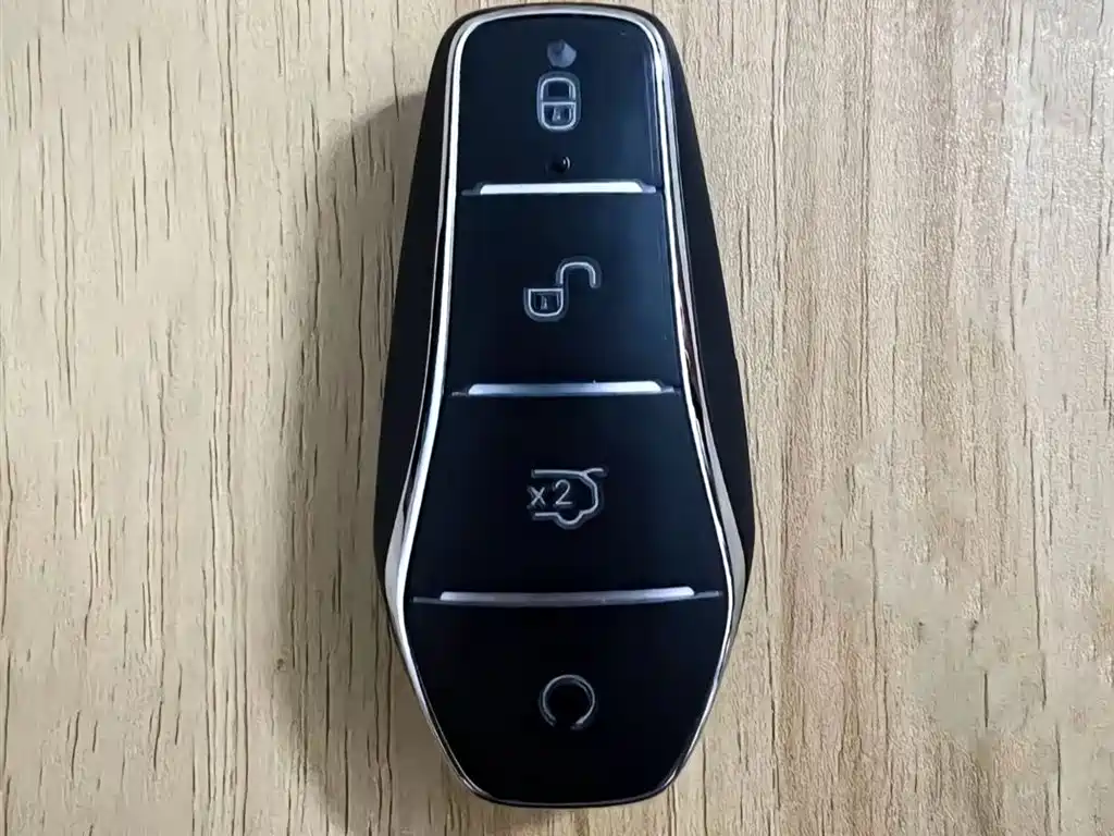 BYD Qin L 2025 DM-i Smart Drive Edition 80KM Leading фото 9