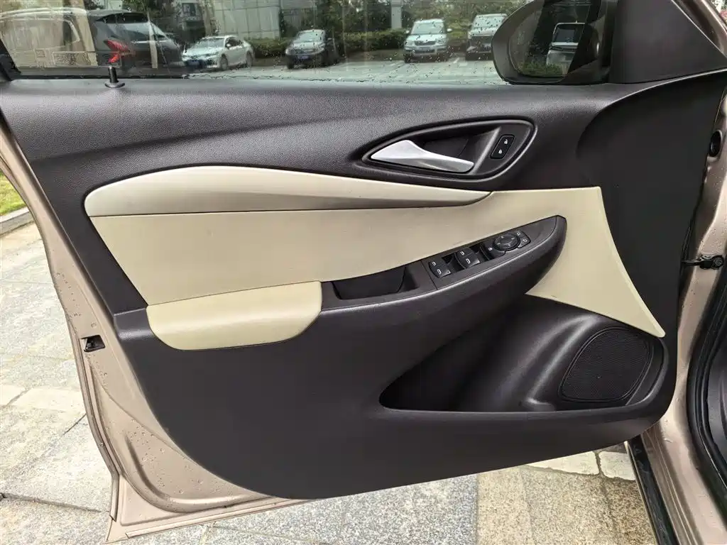 Buick Excelle 2018 15N CVT Elite фото 15