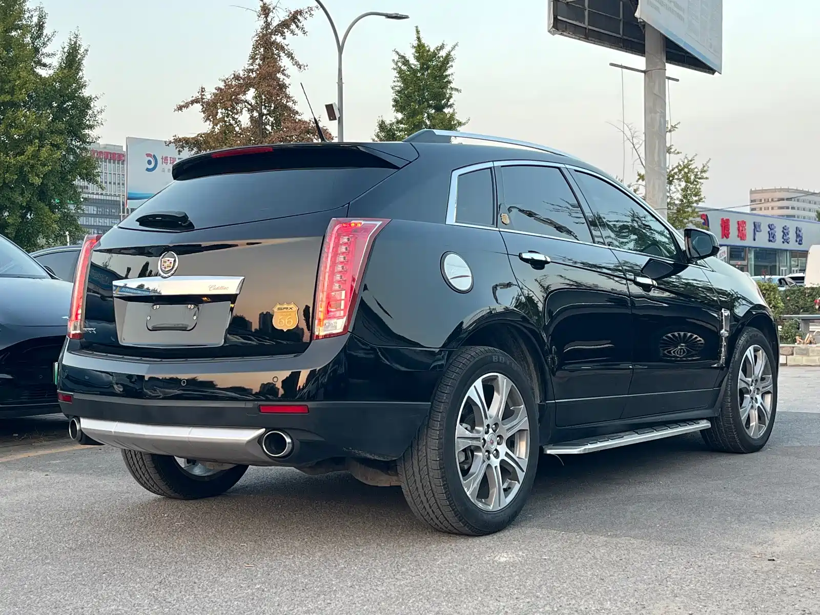 صورة 3 - Cadillac SRX