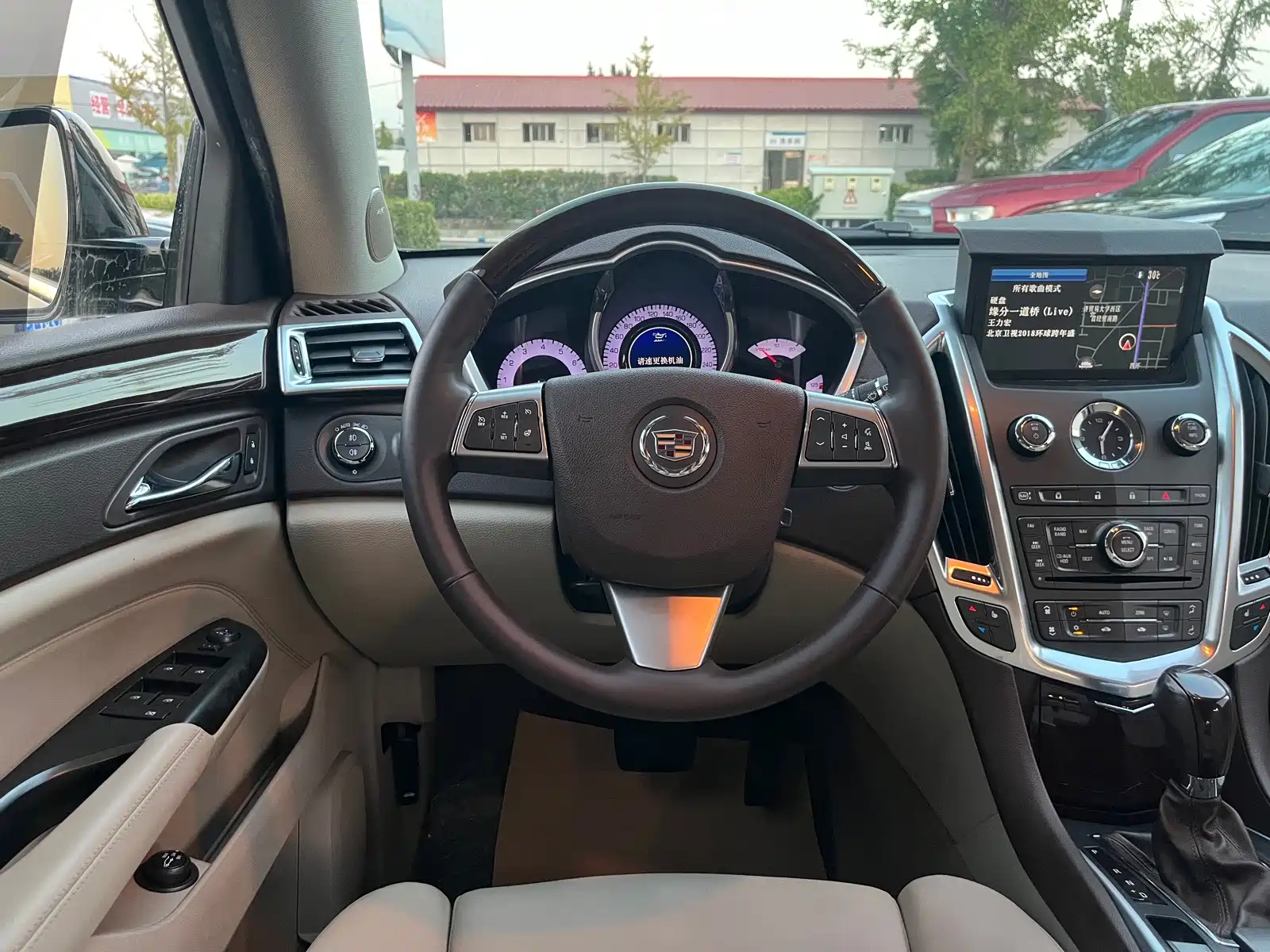 صورة 13 - Cadillac SRX