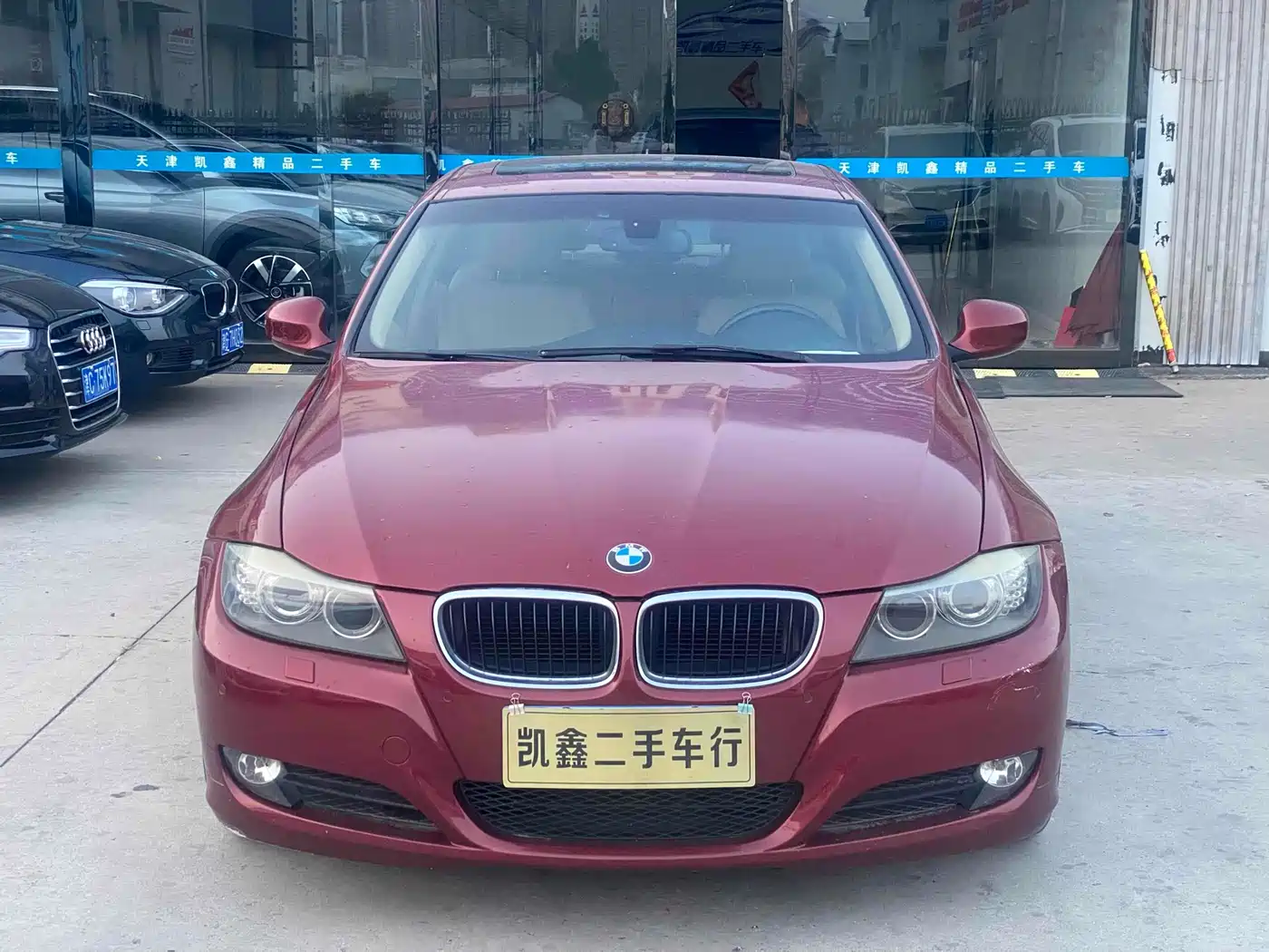 BMW 3 Series (Import) 2010 320i Luxury фото 2